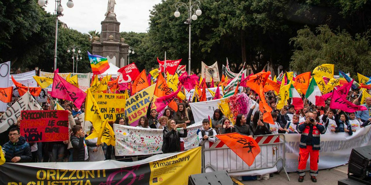 Oltre cinquemila in Piazza del Carmine a Cagliari per la 24a Giornata della Memoria e dell’Impegno in ricordo delle vittime innocenti delle mafie